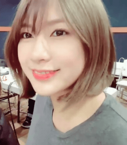 피아노 치는 하영이 .gif | 인스티즈
