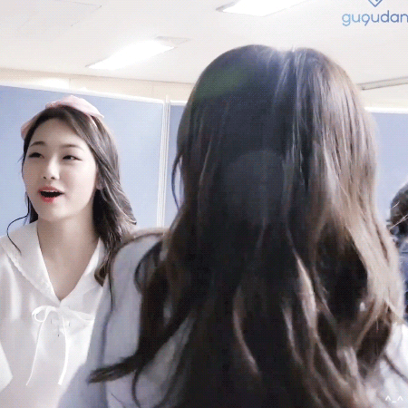 섹시한 척 하는 세정이.gif | 인스티즈