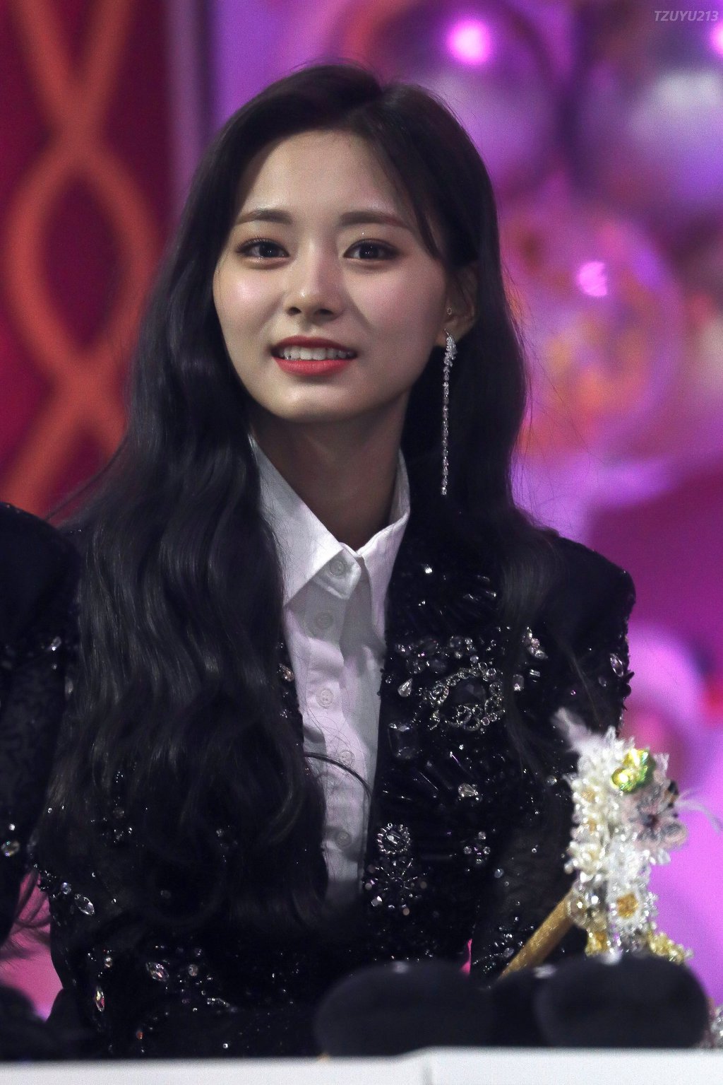 감탄만 나오는 최근 쯔위의 미모.jpgif | 인스티즈