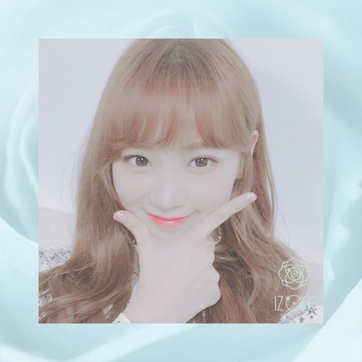 아이즈원 채원 시그니처 포즈 | 인스티즈