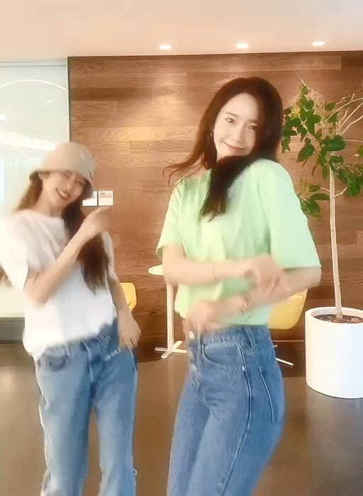 99910C3F5F2EC62D0DAA26