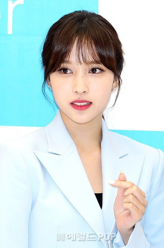 입가리고 웃는데 설레이게 되는 묘이 미나.gif | 인스티즈
