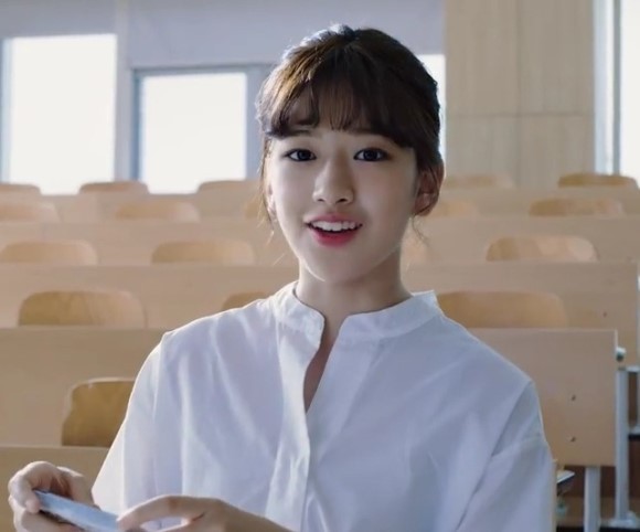 아이즈원 안유진양이 중2때 찍었던 광고 사진 및 움짤﻿ | 인스티즈