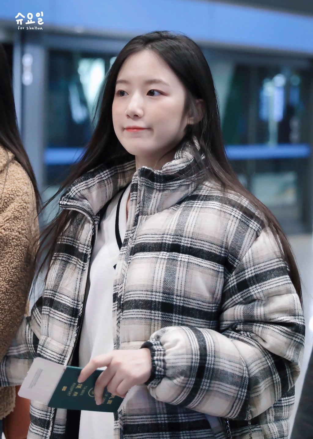 (여자)아이들의 비쥬얼담당 백설공주 슈화.jpgif (311장) | 인스티즈