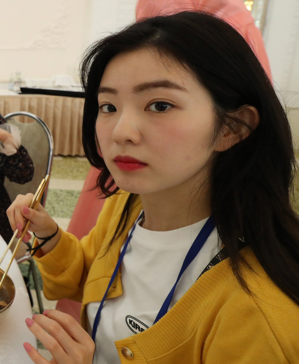 평양냉면먹는 레드벨벳 아이린.jpeg | 인스티즈
