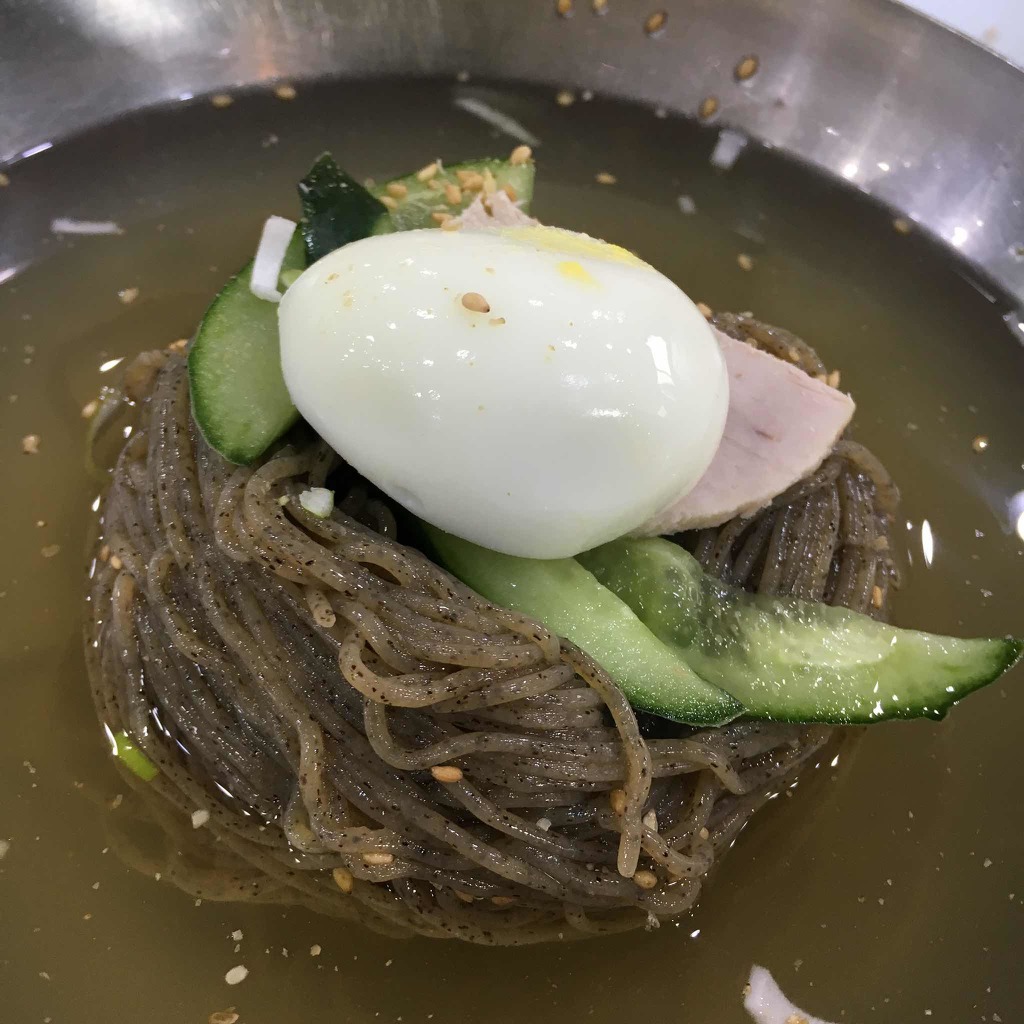 유명냉면 이미지