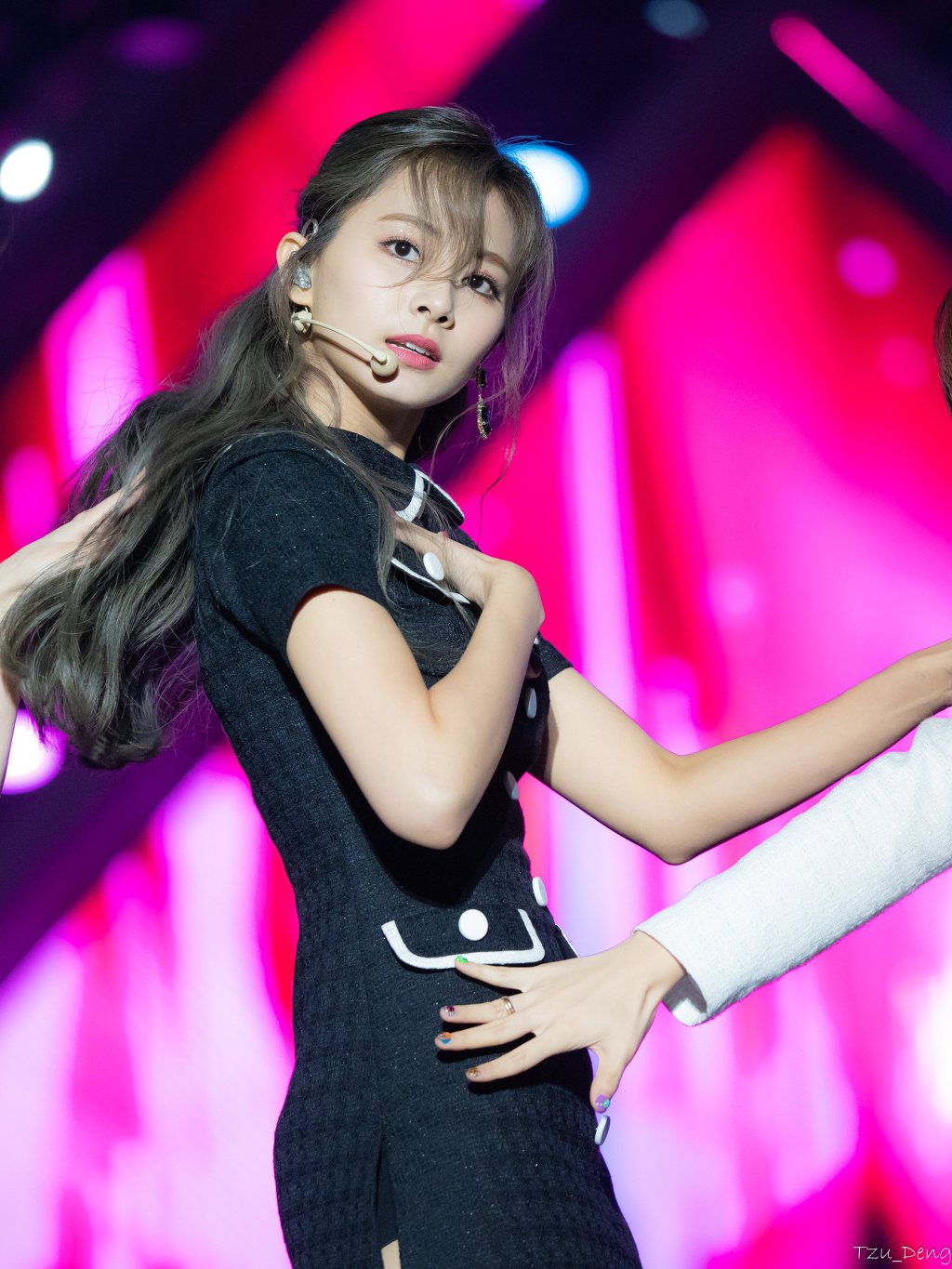 머리묶은 쯔위.jpgif | 인스티즈