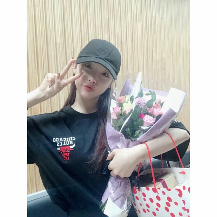 최근 청하 인스타 업뎃 | 인스티즈