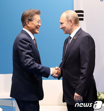 ﻿한ㆍ러 정상회담과 문재인 정부의 성과 분석﻿_기자들이 눈여겨보지 않았던 부분들 | 인스티즈