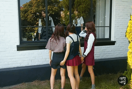여자친구 예린이의 나쁜 손.gif | 인스티즈