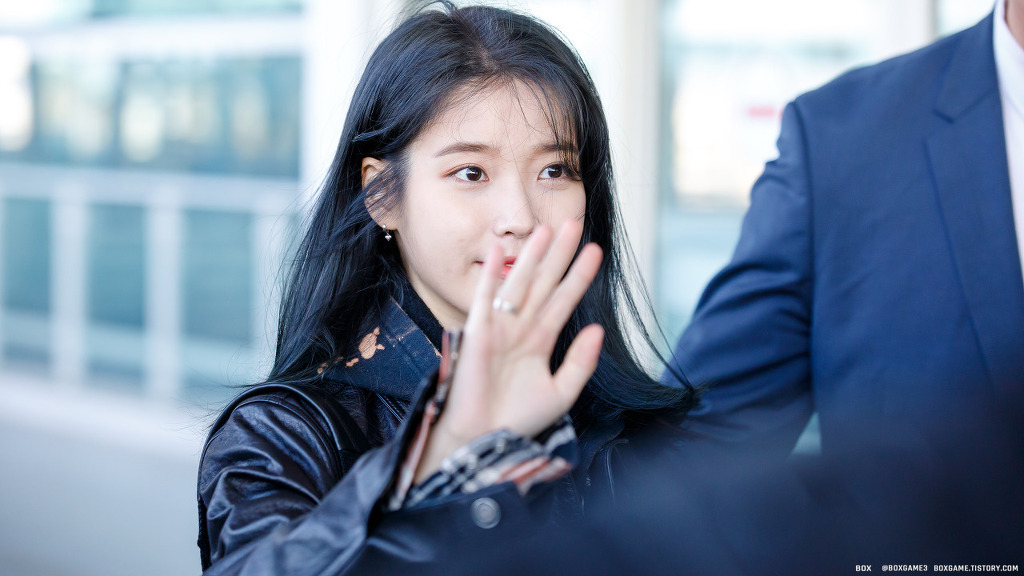 출국하는 아이유 미모.jpg | 인스티즈