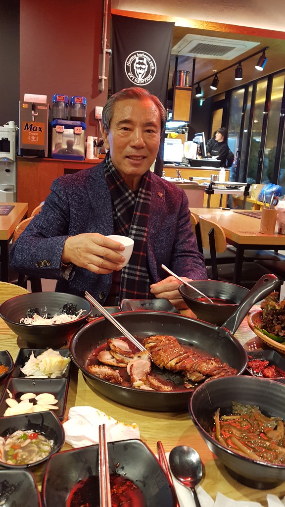 대왕족발 이미지
