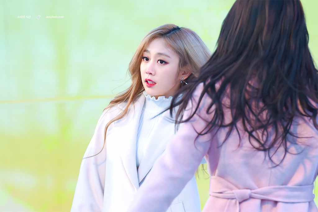 [러블리즈] 미니빔을 갖고싶은 마음이 들어서 지수 | 인스티즈