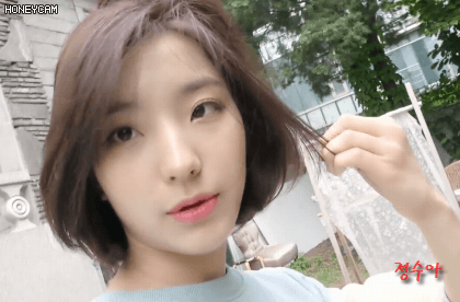 오늘자 프로미스 나인 V앱 소소한 다이어리#15 이나경&이새롬.GIF | 인스티즈