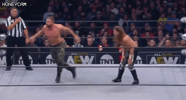 [AEW] 존 목슬리 vs 조이 자넬라.gif | 인스티즈